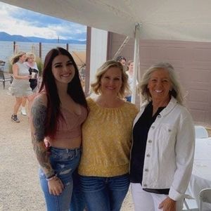 Meet your Posher, Molly